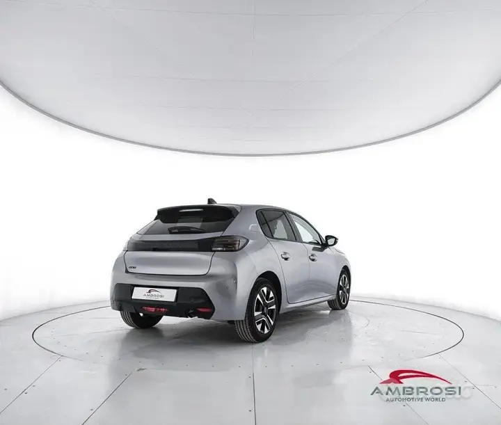 Peugeot 208 2025 photo 3