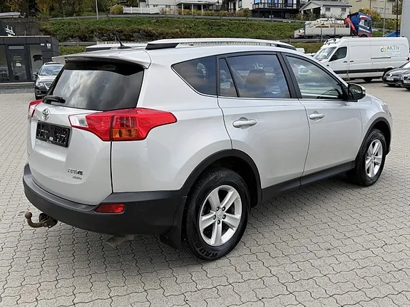 Toyota Rav4 2014 photo 3