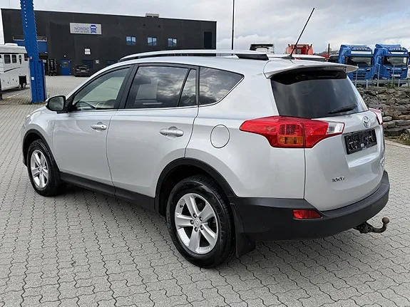 Toyota Rav4 2014 photo 4