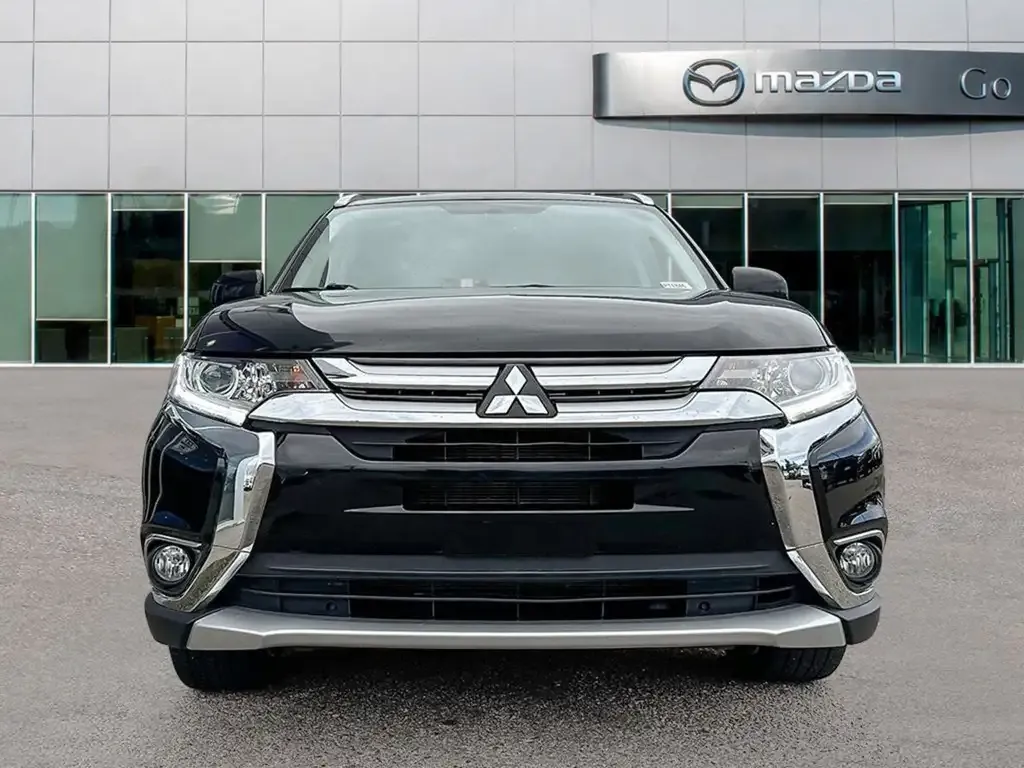 Mitsubishi Outlander 2018 photo 2