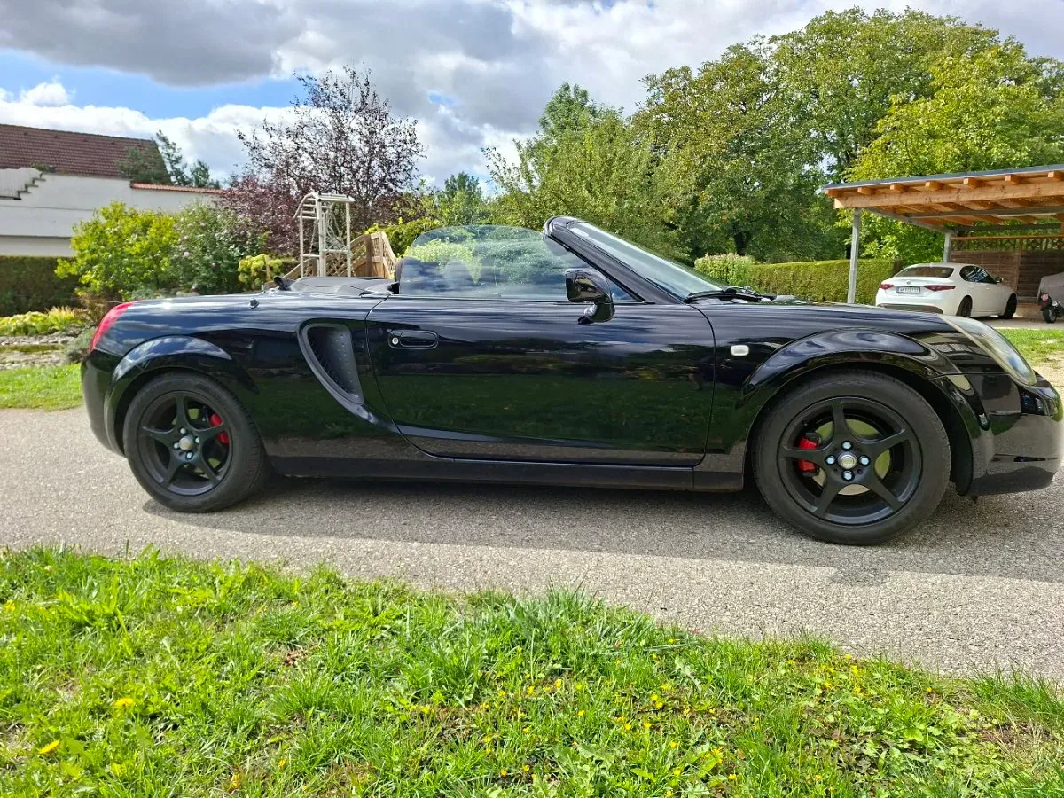 Toyota Mr2 2002 photo 2