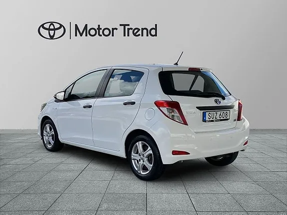 Toyota Yaris 2014 photo 2