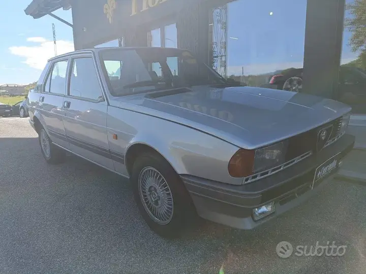 Alfa Romeo Giulietta 1985 photo 2