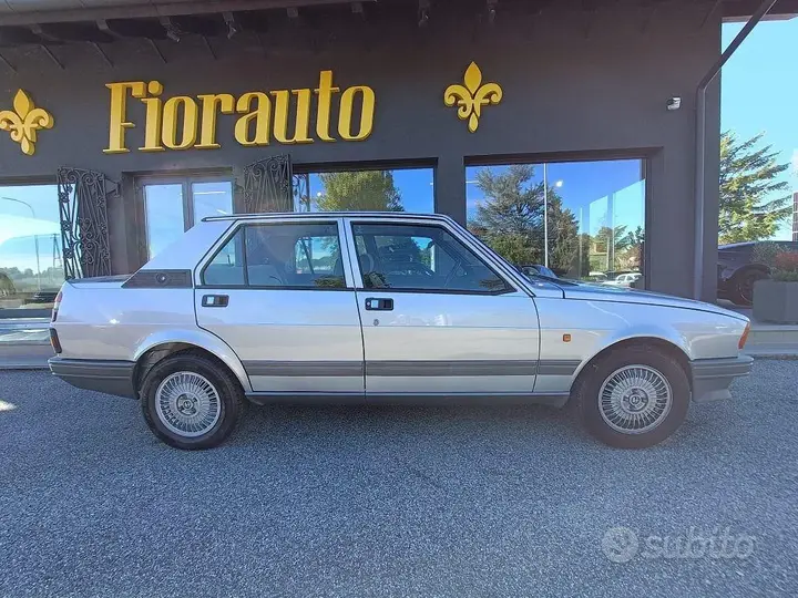 Alfa Romeo Giulietta 1985 photo 3