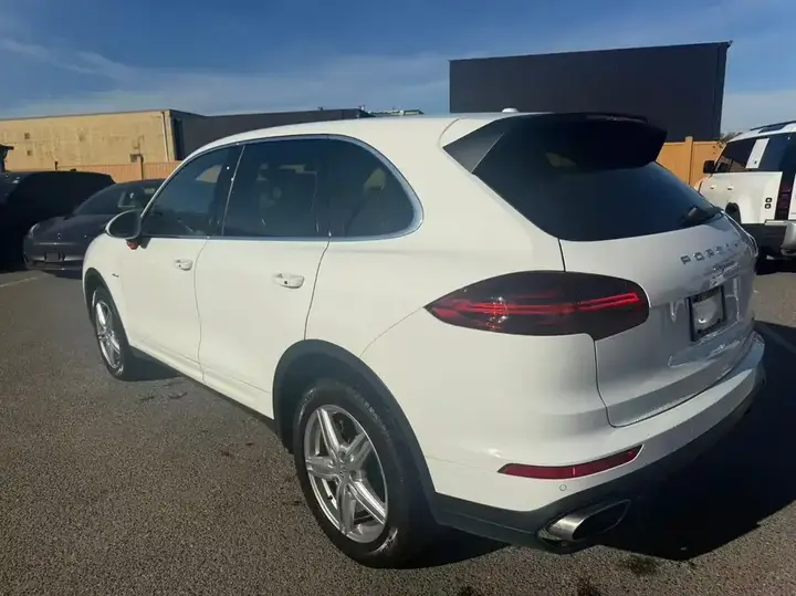 Porsche Cayenne 2016 photo 4