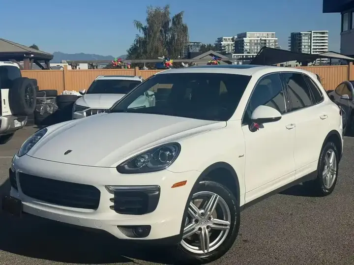 Porsche Cayenne 2016 photo 2