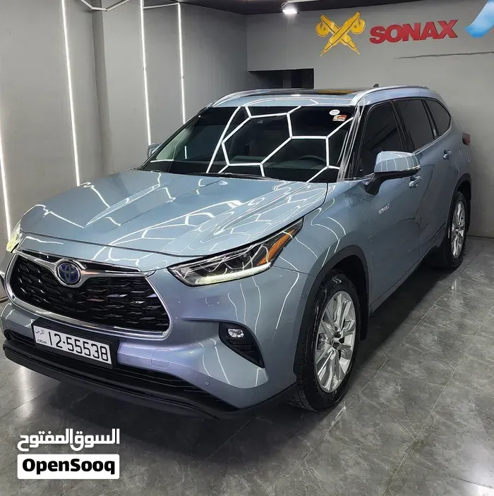 Toyota Highlander 2022 photo 2