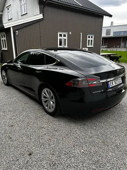 Tesla Model S 2018 photo 4