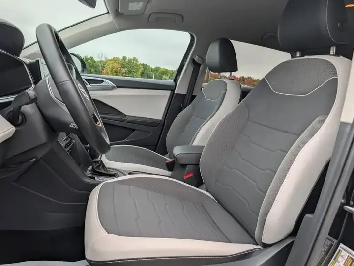 Volkswagen Taos 2025 photo 2