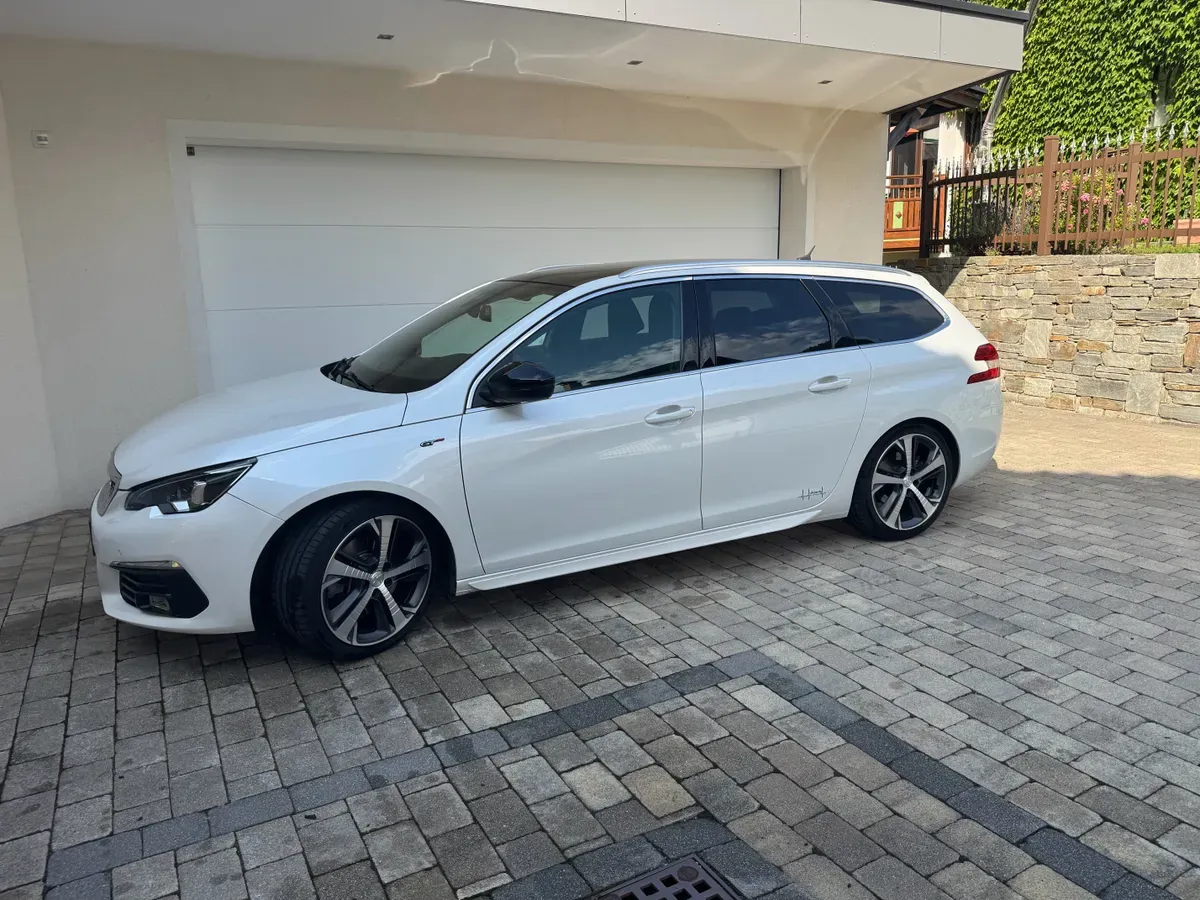 Peugeot 308 2018 photo 3