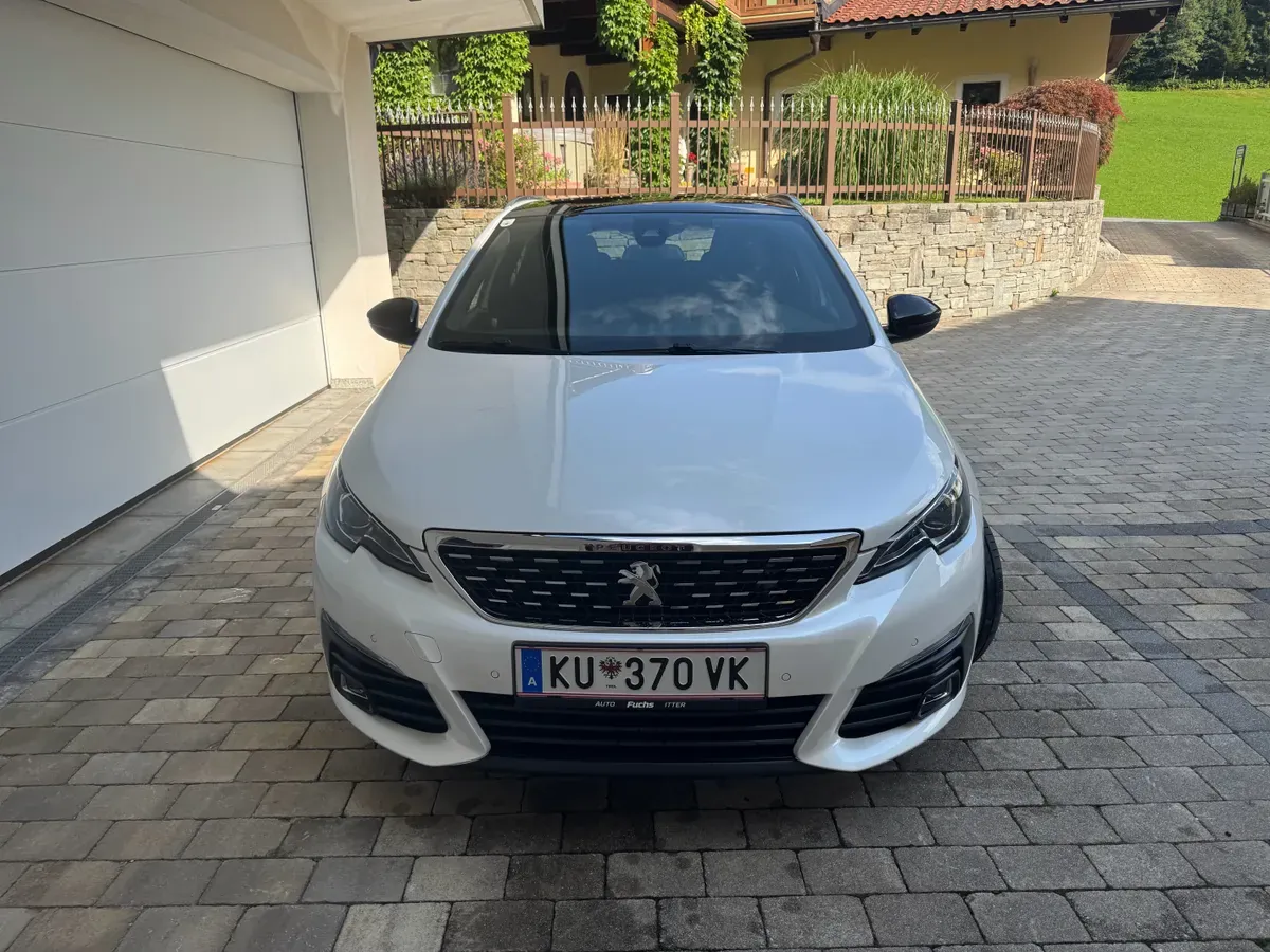 Peugeot 308 2018 photo 2