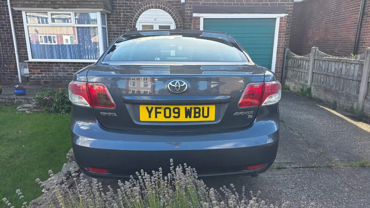Toyota Avensis 2009 photo 4