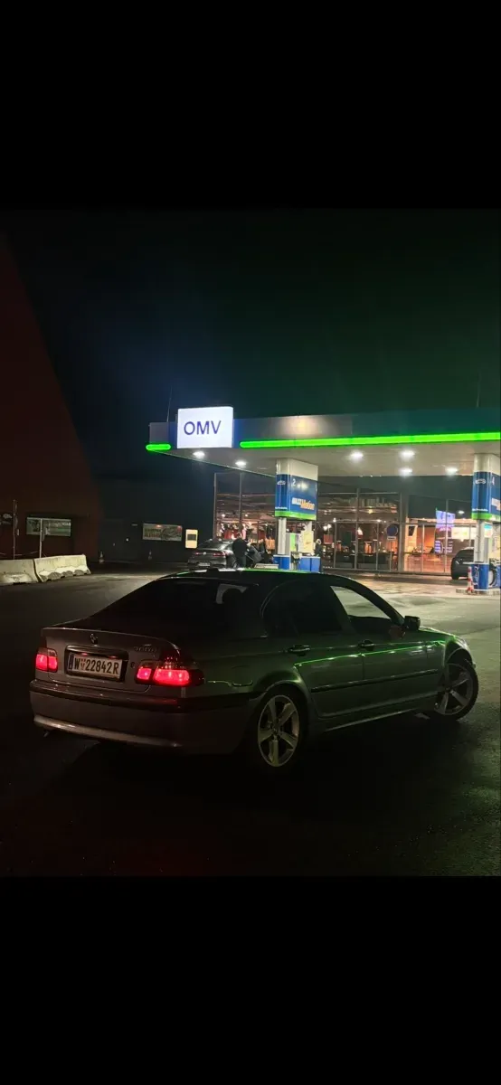 BMW 3 Series 2003 photo 2