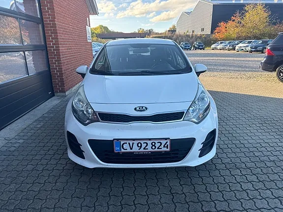 Kia Rio 2015 photo 2