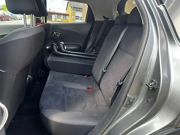 Nissan Juke 2011 photo 5