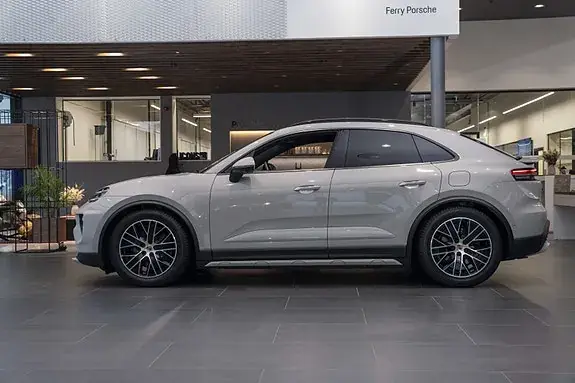 Porsche Macan 2026 photo 2