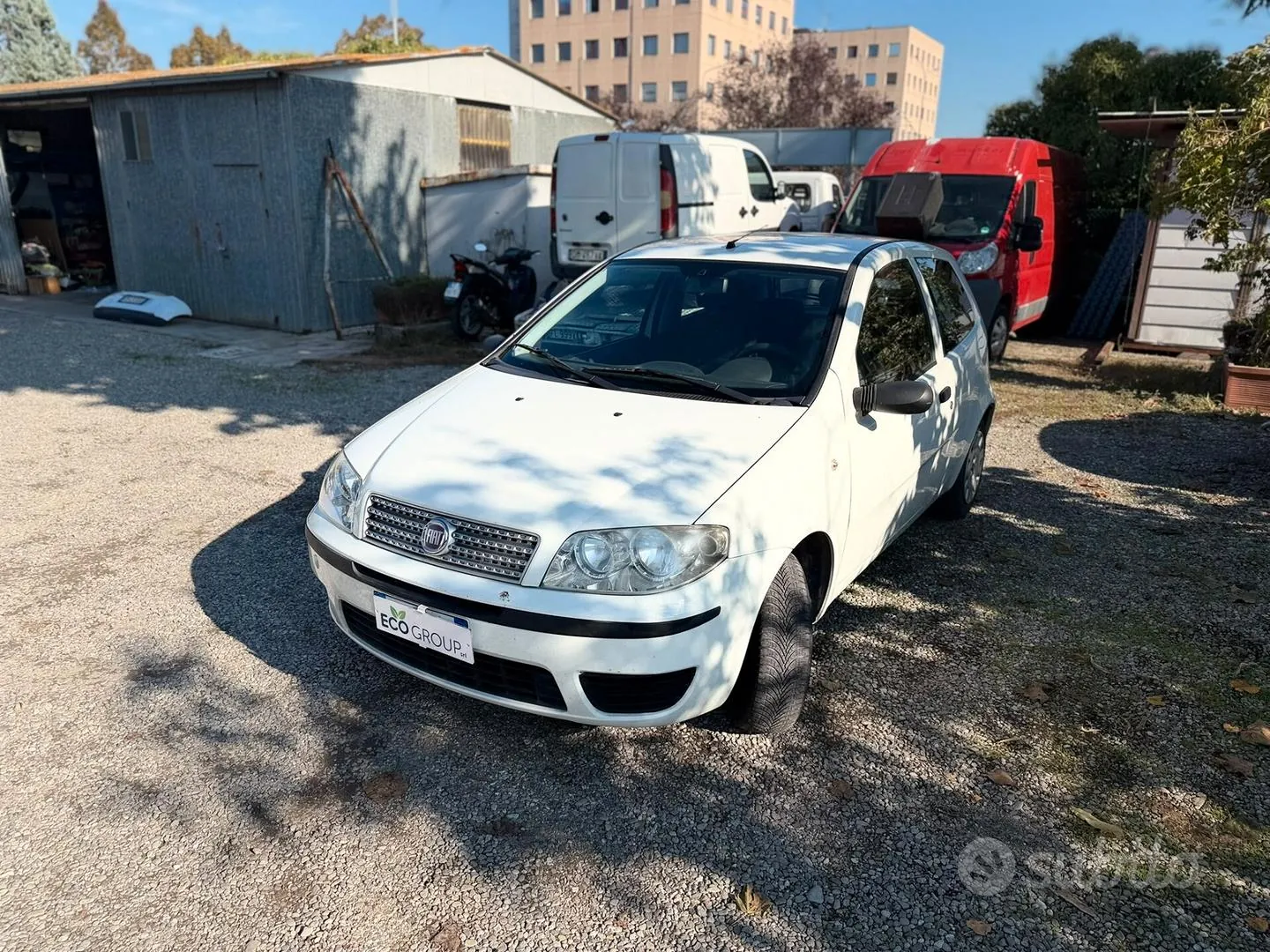 Fiat Punto 2009 photo 2