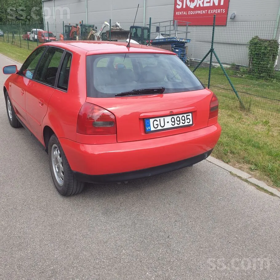Audi A3 1999 photo 2
