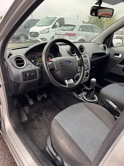 Ford Fiesta 2007 photo 5