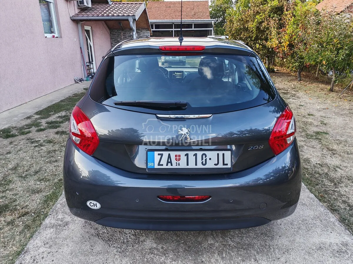 Peugeot 208 2013 photo 5