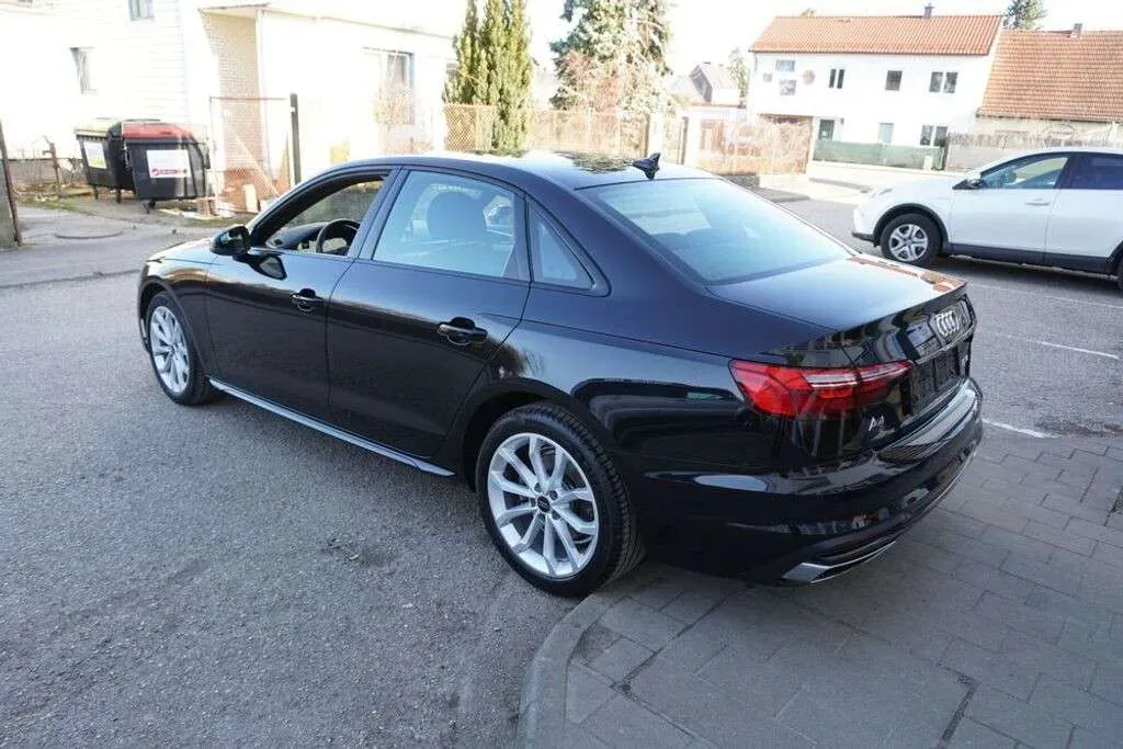 Audi A4 2023 photo 3