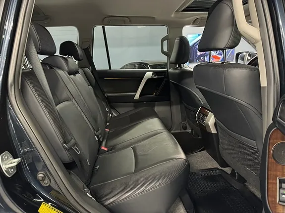Toyota Land Cruiser 2012 photo 5