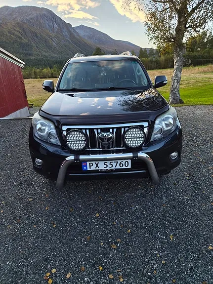 Toyota Land Cruiser 2012 photo 2