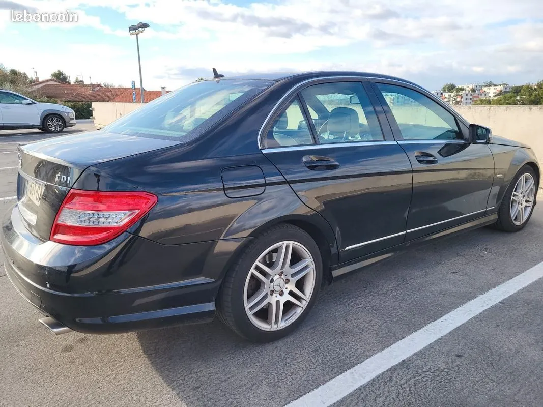 Mercedes-Benz C-Class 2009 photo 2