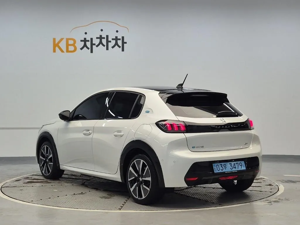 Hyundai Kona 2022 photo 2