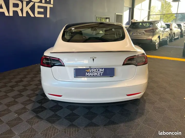 Tesla Model 3 2023 photo 5