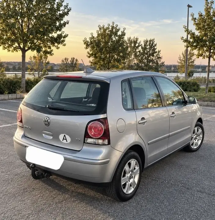 Volkswagen Polo 2008 photo 2