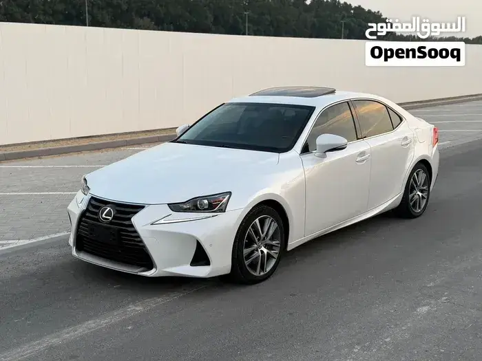 Lexus Is 300 2020 photo 4