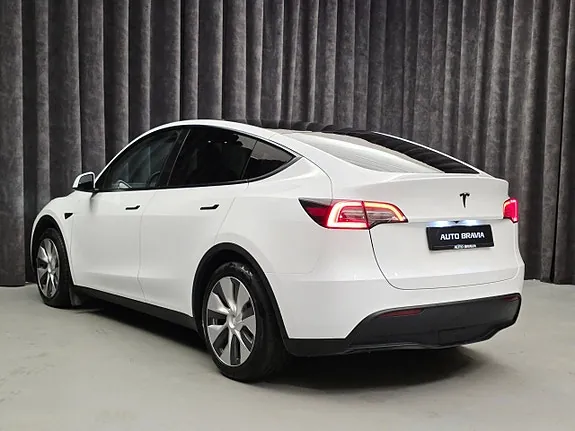 Tesla Model Y 2023 photo 5