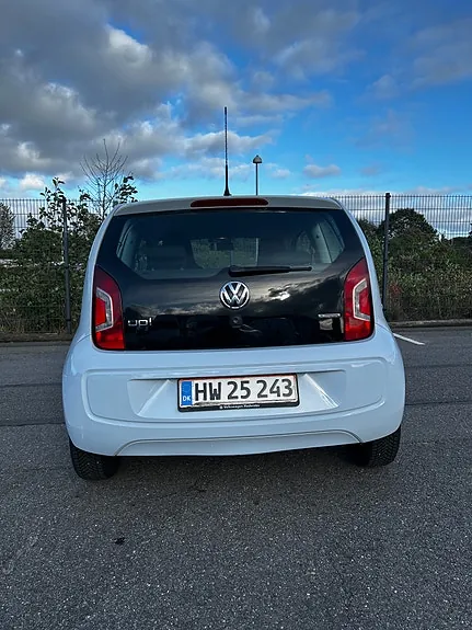 Volkswagen Up 2012 photo 5
