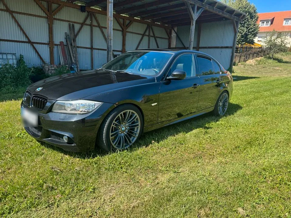 BMW E90