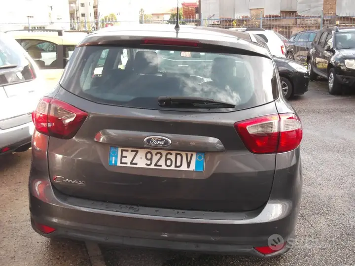 Ford C-Max 2015 photo 4