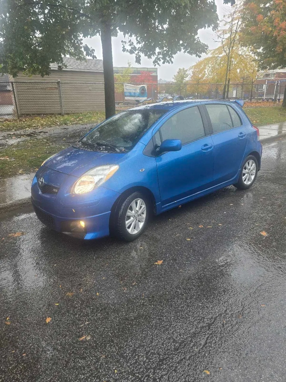 Toyota Yaris 2010 photo 2