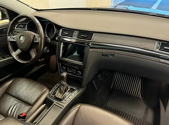 Skoda Superb 2015 photo 3