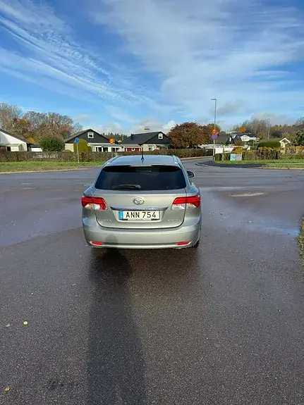 Toyota Avensis 2014 photo 4