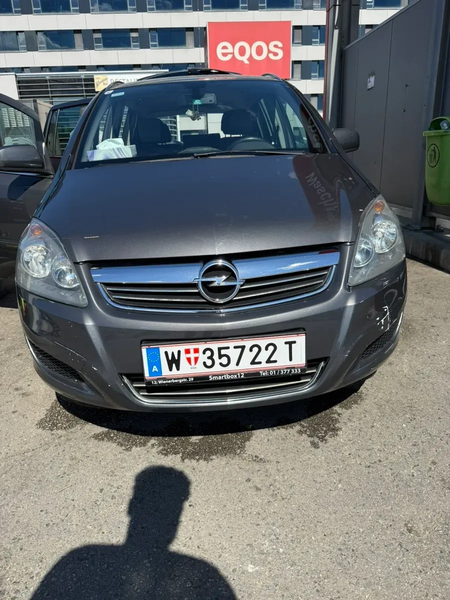 Opel Zafira 2011 photo 3