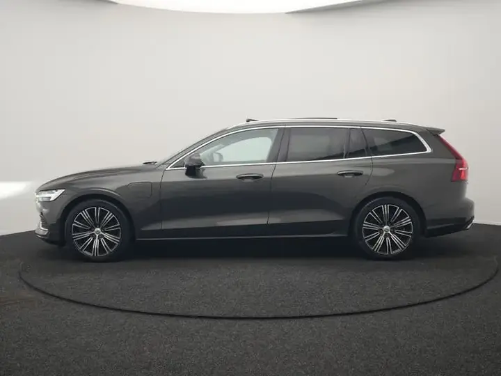 Volvo V60 2020 photo 2