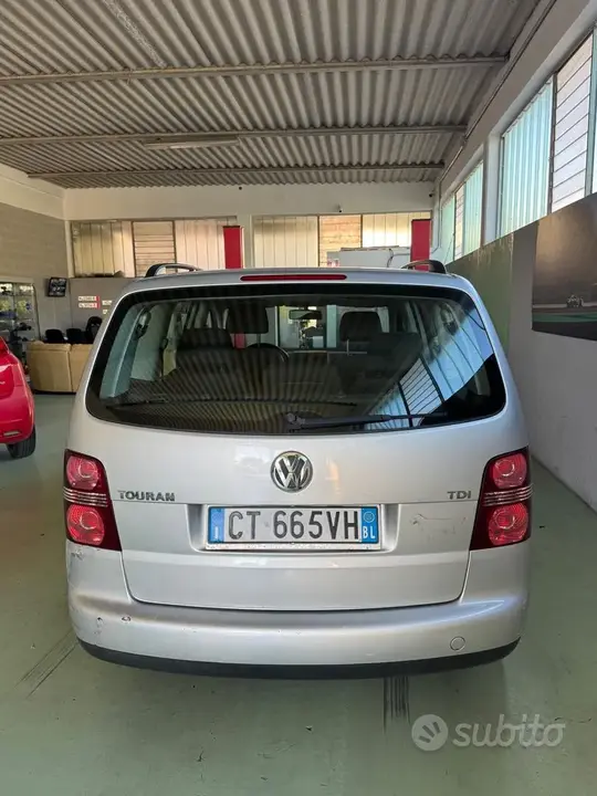 Volkswagen Touran 2005 photo 3