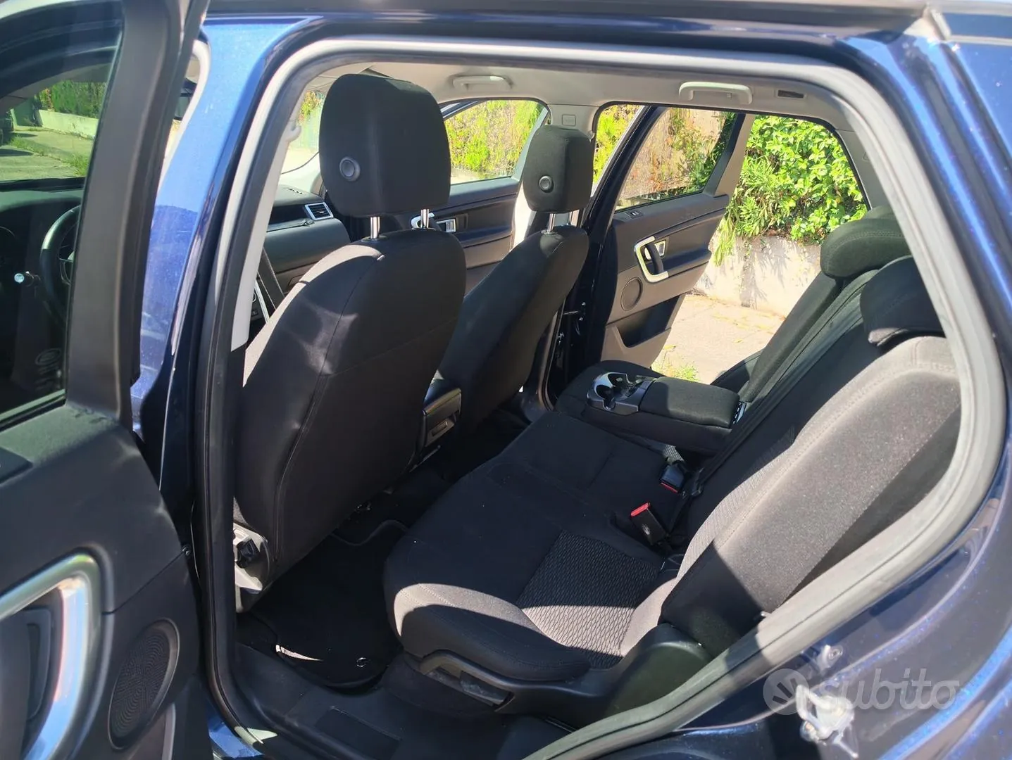 Land Rover Discovery Sport 2017 photo 4