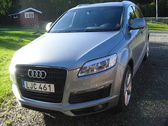 Audi Q7 2009 photo 2