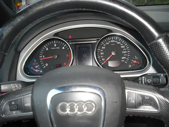 Audi Q7 2009 photo 4