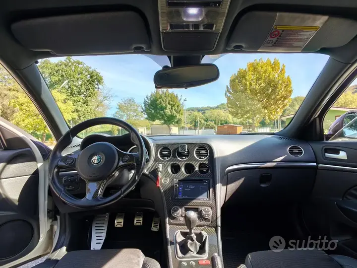 Alfa Romeo 159 2010 photo 3