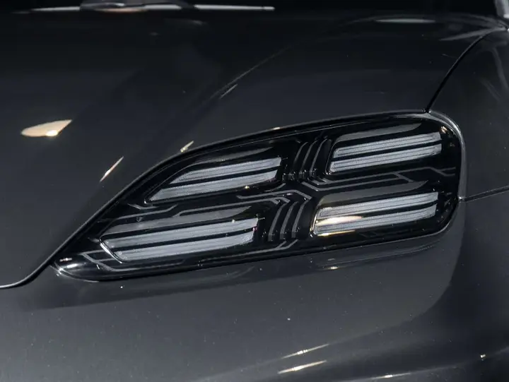 Porsche Macan 2024 photo 3