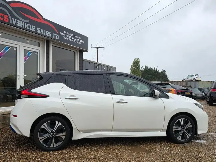 Nissan Leaf 2021 photo 4