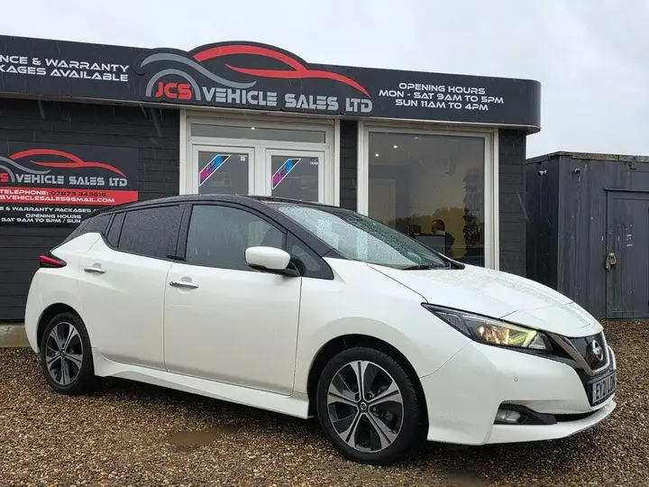 Nissan Leaf 2021 photo 2