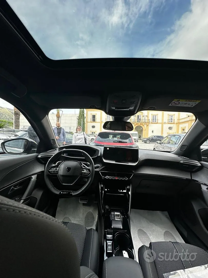 Peugeot 2008 2025 photo 3